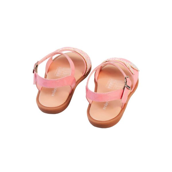 Estas sandalias para niñas tienen una forma de sirena, con detalles brillantes y lentejuelas en tonos rosados. Están hechos de un material sintético resistente.